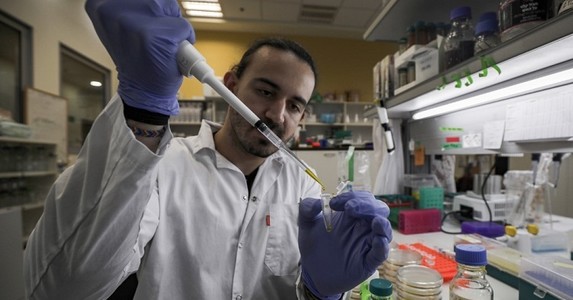 Canh bạc tỷ đô cho vaccine và thuốc Covid-19