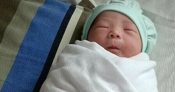 Bé gái chào đời tại khu cách ly bệnh viện