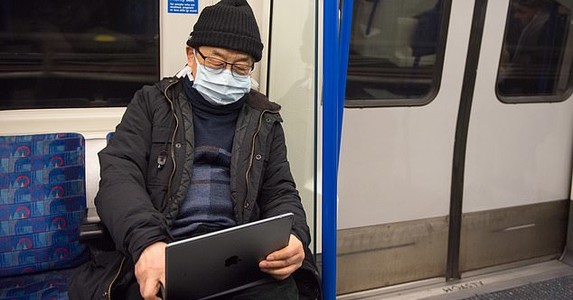 Làm thế nào để bảo vệ người lớn tuổi trong gia đình trước nguy cơ lây nhiễm Covid-19?