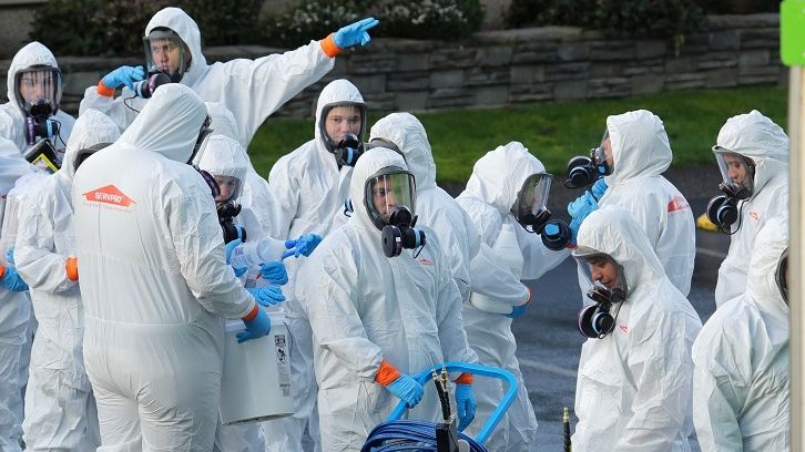 Một loạt nước khẩn cấp chống Covid-19, số người tử vong vượt 5.300