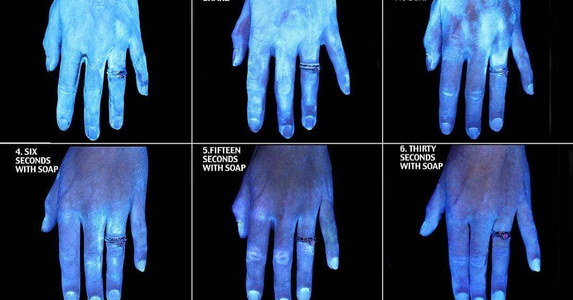 Giữa dịch Covid-19, sử dụng nước rửa tay khô và xà phòng loại nào an toàn hơn?