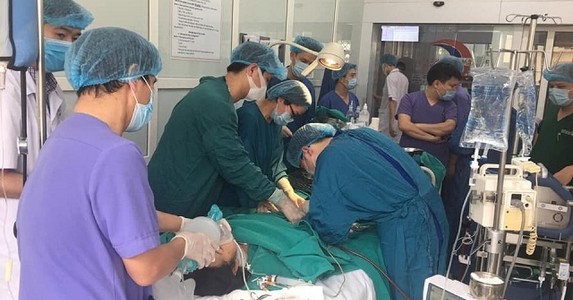 Cứu sống bệnh nhân sốc tim hiếm gặp