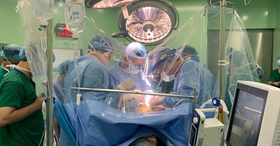 Hai trẻ nhỏ hồi sinh kỳ diệu sau ca ghép gan