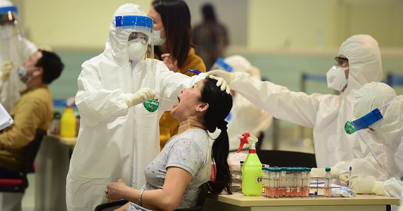 Ngừng lấy mẫu xét nghiệm Covid-19 tại sân bay Nội Bài từ ngày 19/3