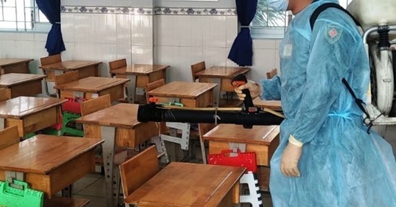 Phú Yên xác minh kẻ giả danh cán bộ y tế thu tiền phun khử trùng Covid-19