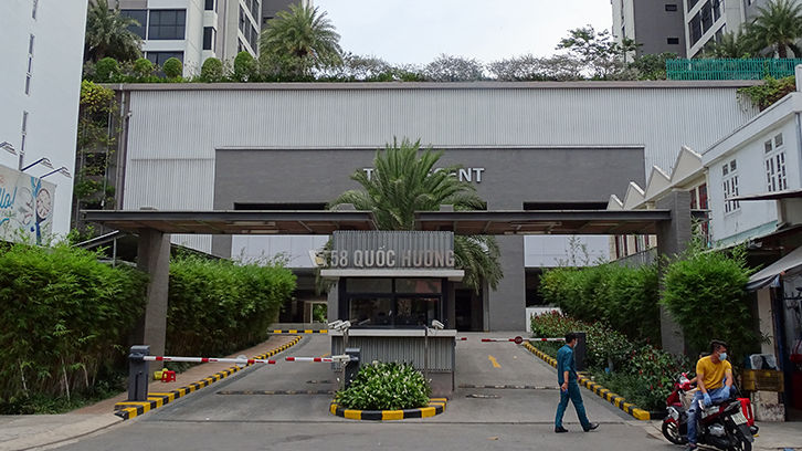 Hai chung cư ở Sài Gòn bị phong tỏa