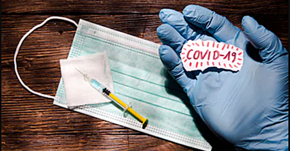 Đeo găng tay cao su không ngừa được nCoV