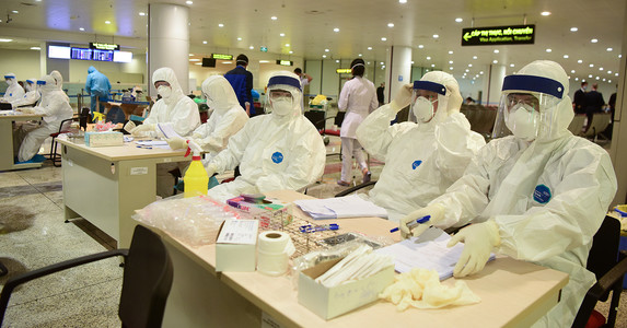 Thêm 9 ca dương tính nCoV