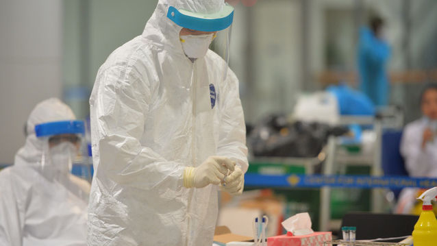 Việt Nam có ca 122 nhiễm Covid-19 là nhân viên quán rượu