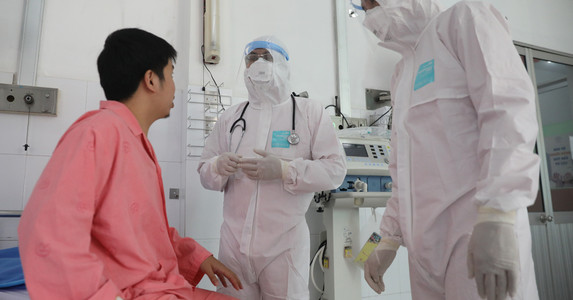 Bộ Y tế: Điều trị Covid-19 theo triệu chứng