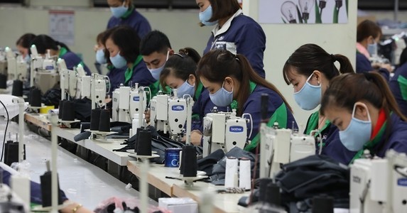 Vải không dệt 3 lớp làm khẩu trang y tế