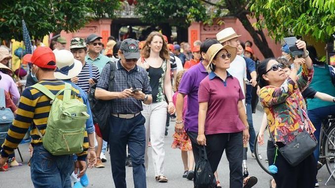 Cô gái Đan Mạch nhiễm Covid-19 đã đi Hà Nội, Hà Giang, Huế, Hội An