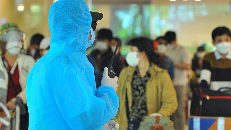 Coronavirus: Why some countries wear face masks and others don't