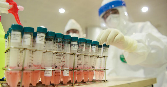 Xét nghiệm người đến Bệnh viện Bạch Mai 14 ngày qua