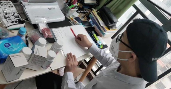 Giáo sư Trung Quốc: Covid-19 đẩy thế giới tới tương lai nhanh hơn 10 năm