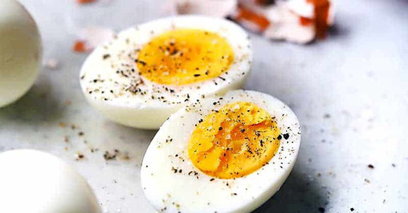 Cặp vợ chồng bị ngộ độc thực phẩm, 1 người tử vong vì ăn đồ thừa để qua đêm