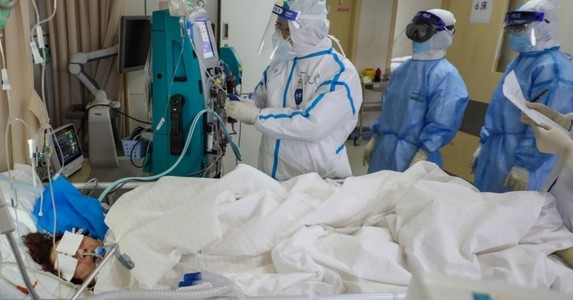 Người trẻ tuổi có khả năng tái nhiễm Covid-19 cao hơn