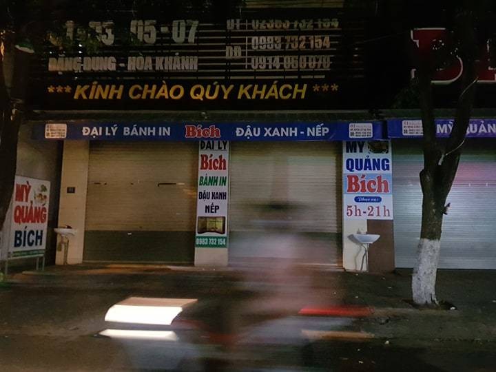 Đường vắng hoe ng&agrave;y c&aacute;ch ly 'giai đoạn 2', kể cả nơi nguy cơ thấp