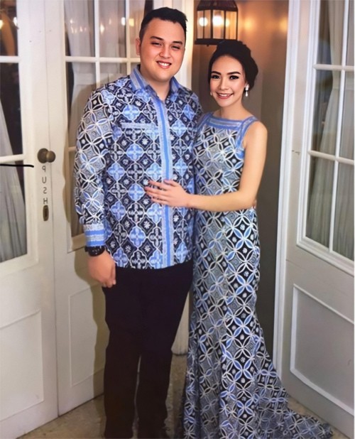 Bác sĩ Michael Robert Marampe và bạn gái 8 năm