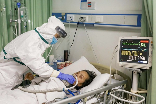 Hội chứng lạ khiến bệnh nhân Covid-19 nặng như phi công Anh khó bình phục