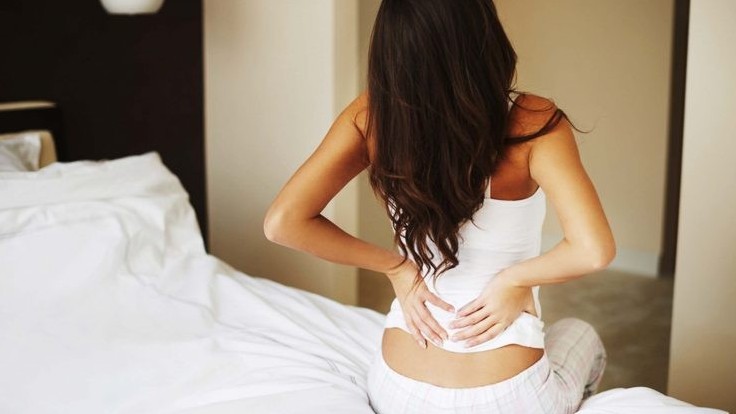 Đau lưng đi kèm 8 dấu hiệu này, cơ thể bạn đang gặp nguy