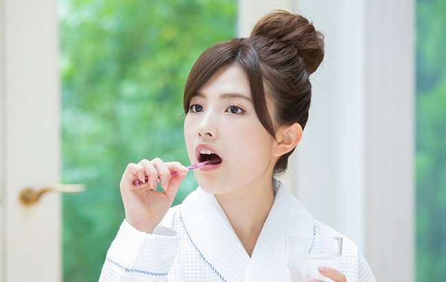 Đánh răng sau bữa ăn và 6 sai lầm phổ biến