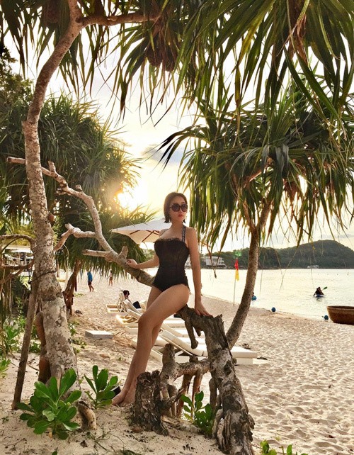 Số đo ba vòng 94-58-92 của Hồng Phúc khiến nhiều phụ nữ ao ước