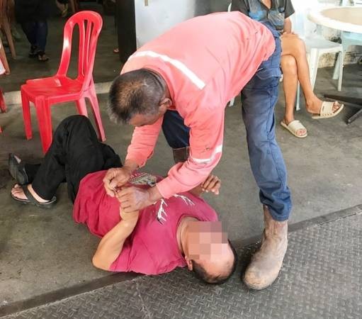 Quá phấn khích, ông Cao bị vỡ mạch máu trong động mạch chủ ở bụng. (Ảnh minh họa)