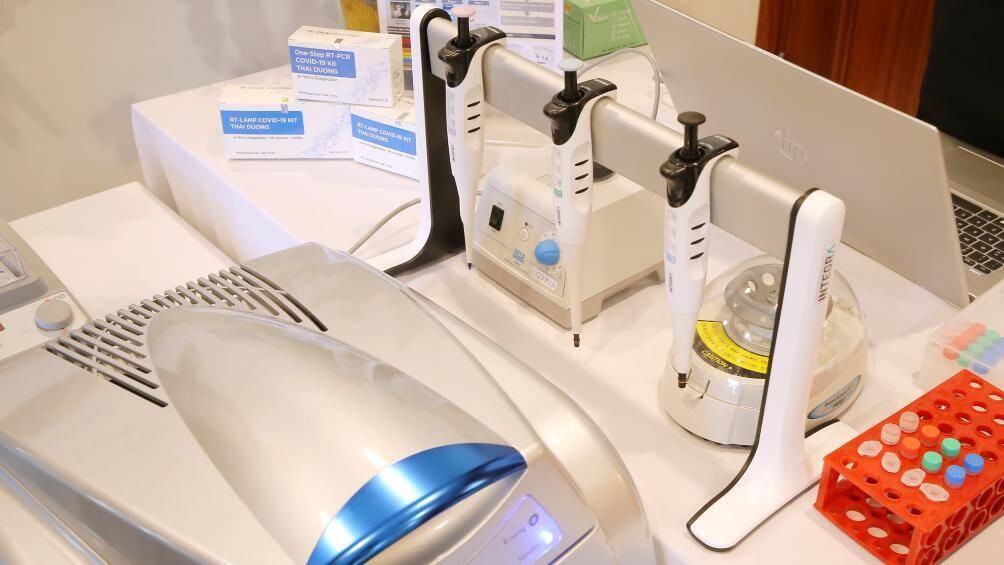 Thêm 2 bộ kít chẩn đoán nhanh Covid-19 đủ tiêu chuẩn lưu hành tại châu Âu