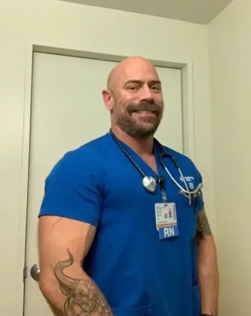 Mike thường xuyên tập thể thao 6-7 lần mỗi tuần