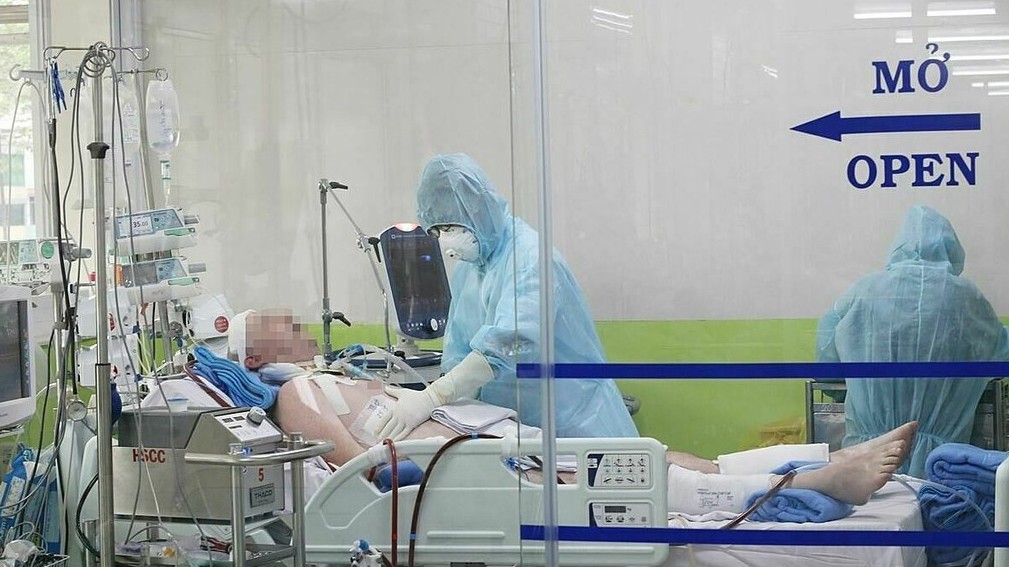 Bệnh nhân phi công sạch vi khuẩn viêm phổi