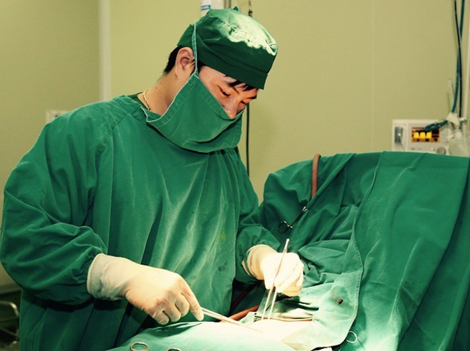 Bác sĩ nhảy việc không chỉ vì thu nhập