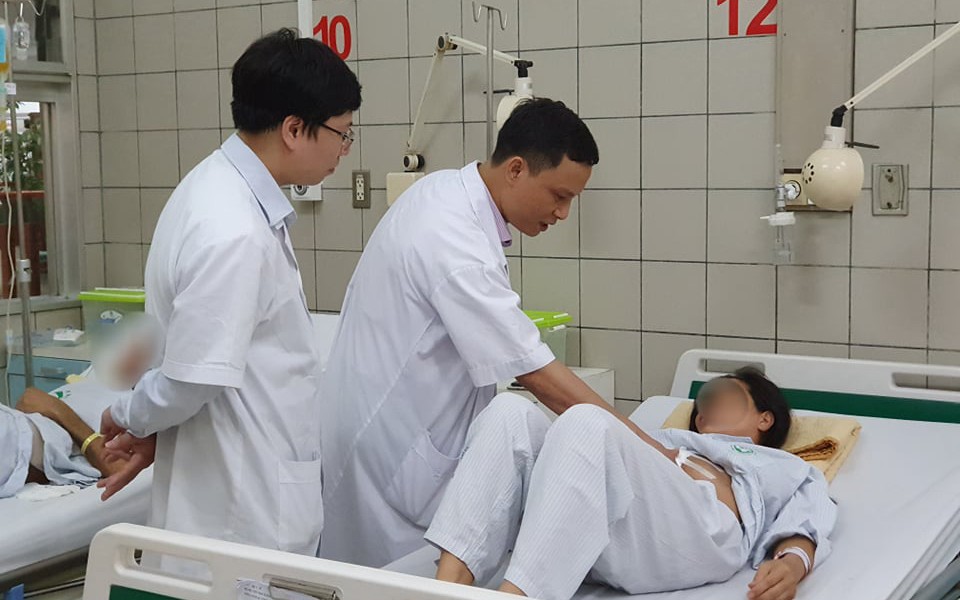 Loại bỏ u gan hiếm gặp nặng 3 kg cho sản phụ 37 tuần thai