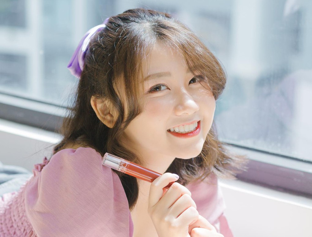 Sau khi giảm 18 kg, Tâm tự tin chụp hình và mặc chiếc váy bó sát, hở lưng khoe vòng eo 62 của mình. Ảnh: Nhân vật cung cấp