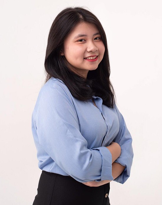 Hình ảnh Tâm hai tháng trước khi giảm cân, cao 1,52 m và nặng 65 kg. Mỡ tích tụ chủ yếu ở bắp tay, bụng, đùi, bắp chân. Ảnh: Nhân vật cung cấp