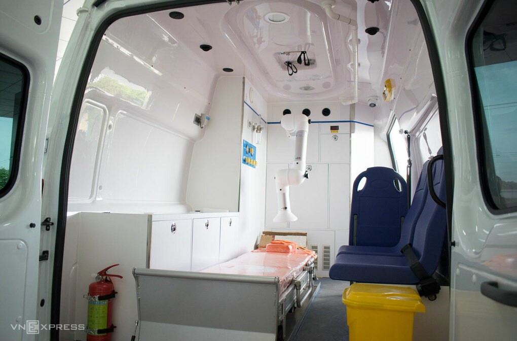 Xe cứu thương áp lực âm trị giá 2,3 tỷ đồng