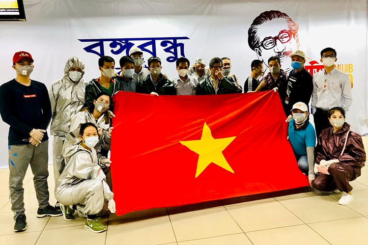 Nguyen Quoc Toan's group prepares to leave for home from Bangladesh on July 2, 2020. Photo courtesy of Nguyen Quoc Toan.