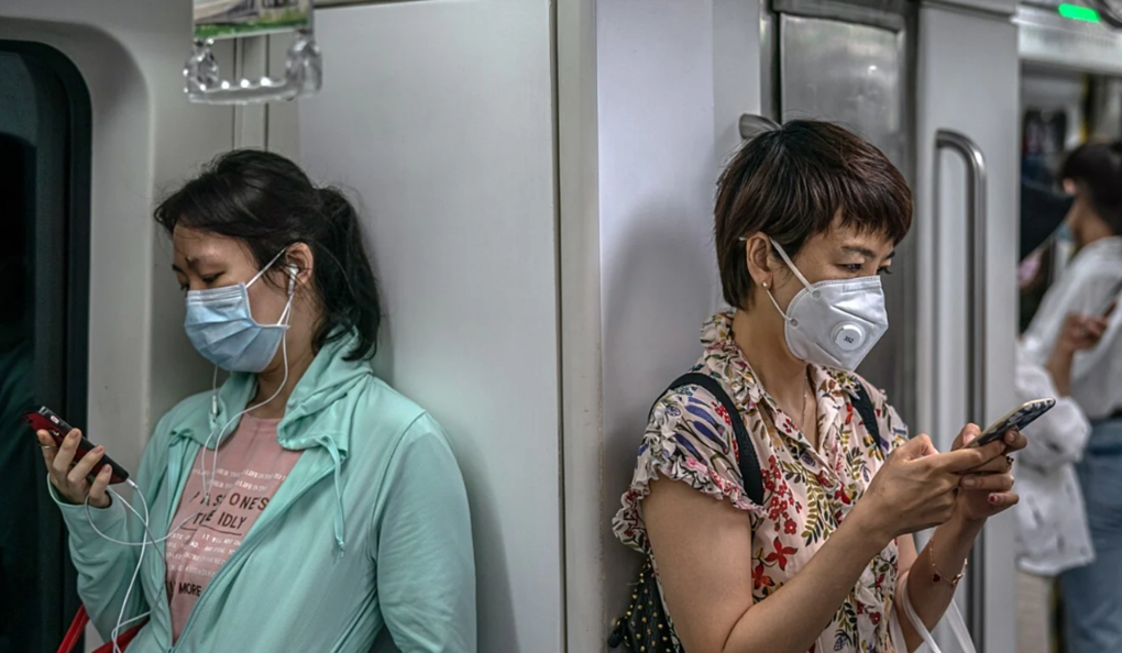 Càng đọc tin về Covid-19 càng dễ bị trầm cảm