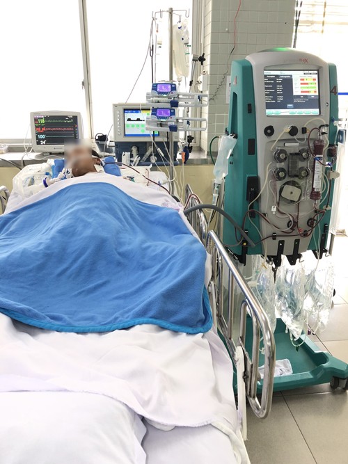 Anh Tâm đang được điều trị tích cực tại Bệnh viện Chợ Rẫy