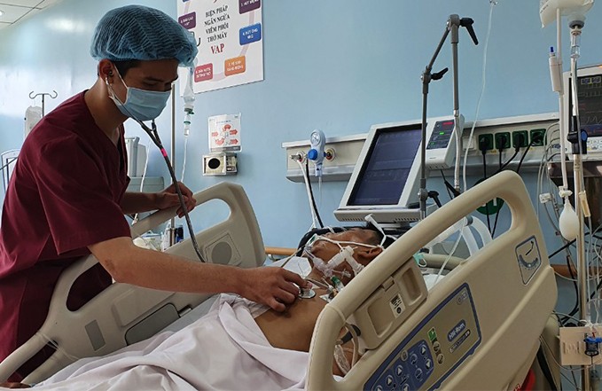 Thanh niên vỡ tim được cứu sống trong gang tấc