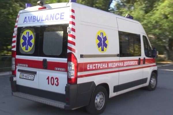 Các xe cứu thương tại thành phố Kharkov (Ukraina) được trang bị máy thở VFS-510 do Vingroup sản xuất