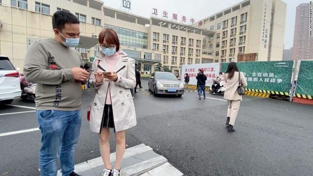 Đổ xô tiêm vaccine Covid-19 trước khi ra nước ngoài