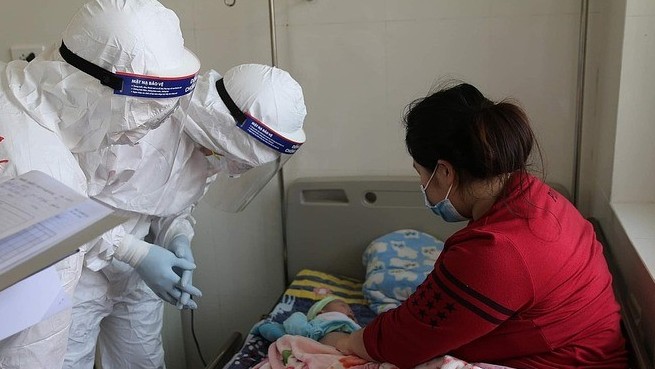 Bác sĩ nhi khoa Bạch Mai chi viện Hải Dương