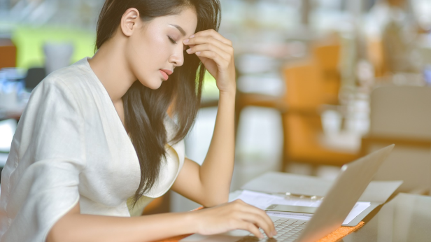 Bệnh 'đau đầu công sở'