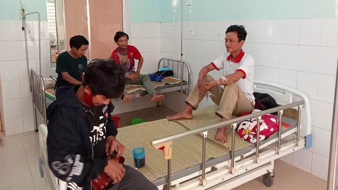 5 người ngộ độc nấm