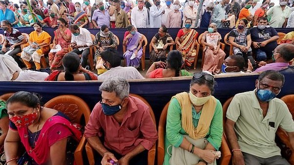 52 hành khách trên một chuyến bay rời Ấn Độ nhiễm Covid-19