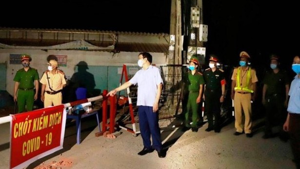 Phong tỏa thôn 200 hộ dân Vĩnh Phúc có ca nhiễm Covid-19 sau khi đi karaoke