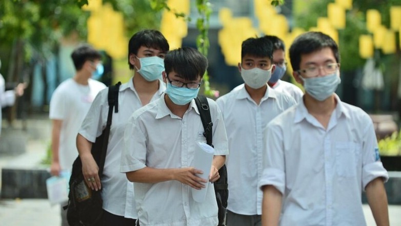 18 học sinh lớp 12 là F0, 394 thí sinh thi tốt nghiệp THPT năm 2021 là F1