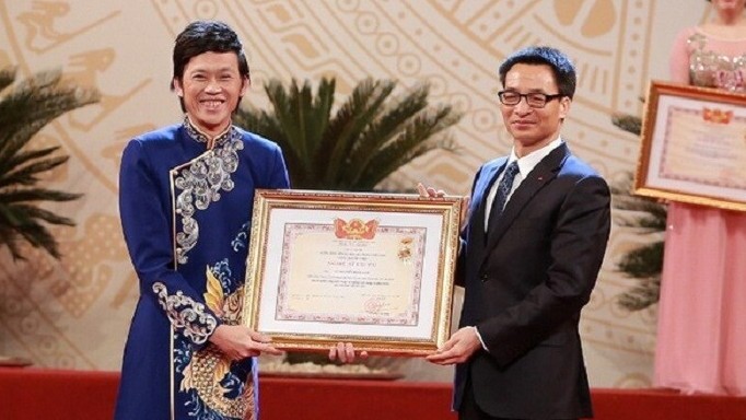 Có dễ tước danh hiệu NSƯT của nghệ sĩ Hoài Linh?