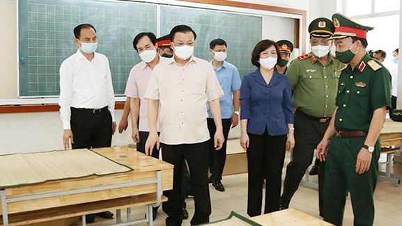 Bí thư Hà Nội yêu cầu đưa các khu cách ly tập trung ra xa nội thành